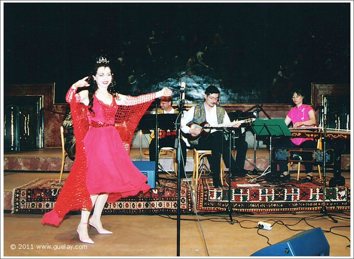 Gülay Princess & The Ensemble Aras at Minoritensaal, Graz (2003) 