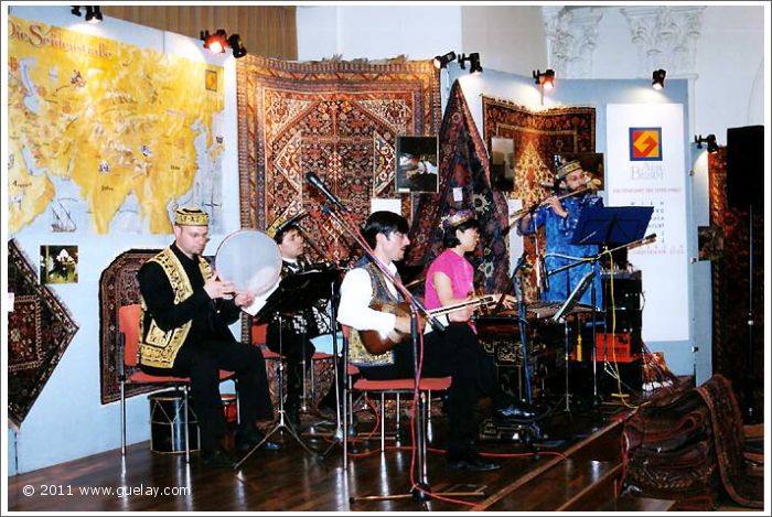 Gülay Princess & The Ensemble Aras at Raiffeisensäle, Innsbruck (2000)