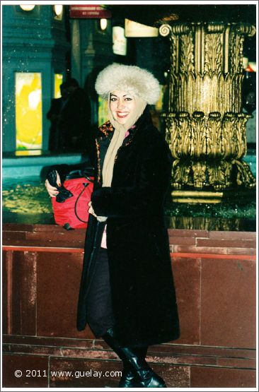 Gülay Princess in GUM department store in Moscow (2001)