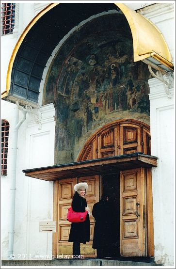 Gülay Princess at Kremlin in Moscow (2001)
