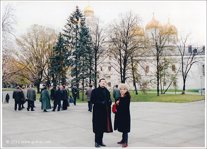 Nariman Hodjati and Gülay Princess at Kremlin in Moscow (2001)