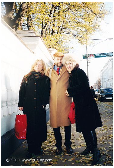 Reet Kudu, Josef Olt and Gülay Princess in Moscow (2001)