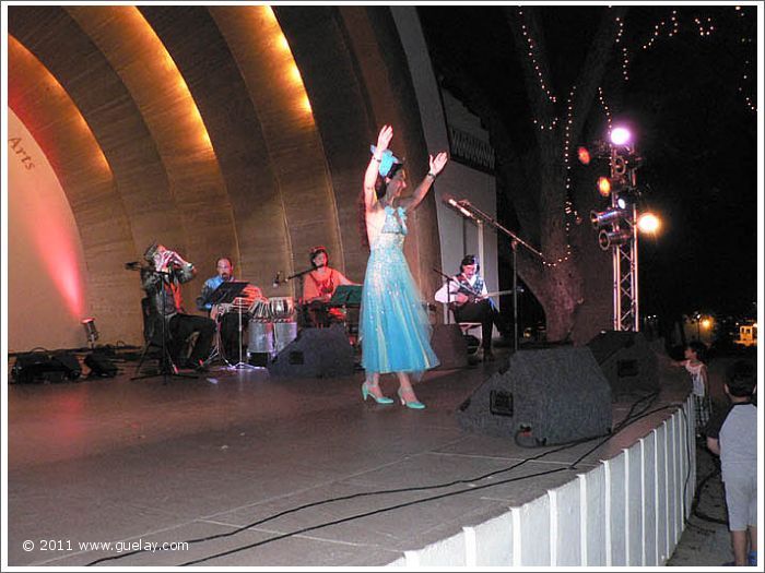 Gülay Princess & The Ensemble Aras at The Levitt Pavilion in Pasadena, California (2006)