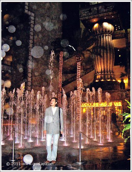 Nariman Hodjati in Hollywood, California (2006) 