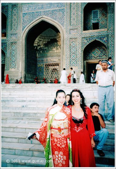Gülay Princess in Samarkand at International Music Festival (Sharq Taronalari 1997)